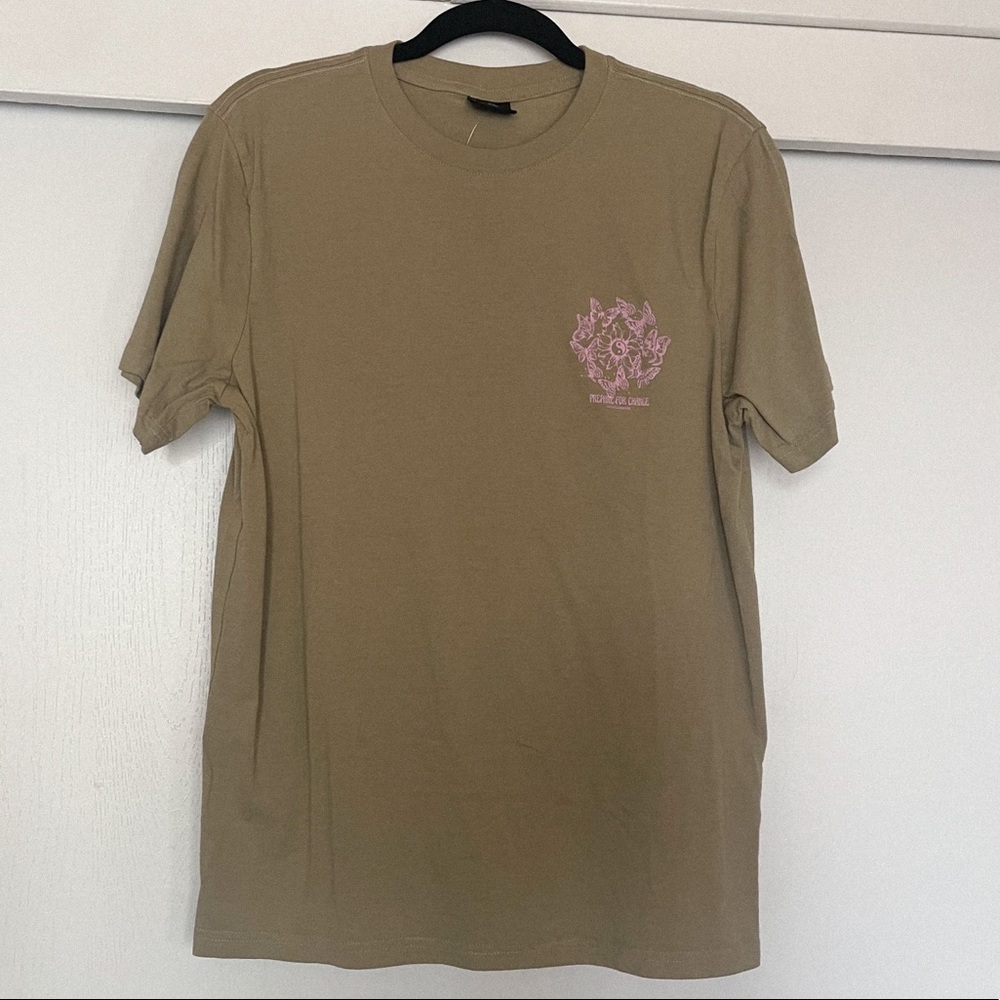 tan tee